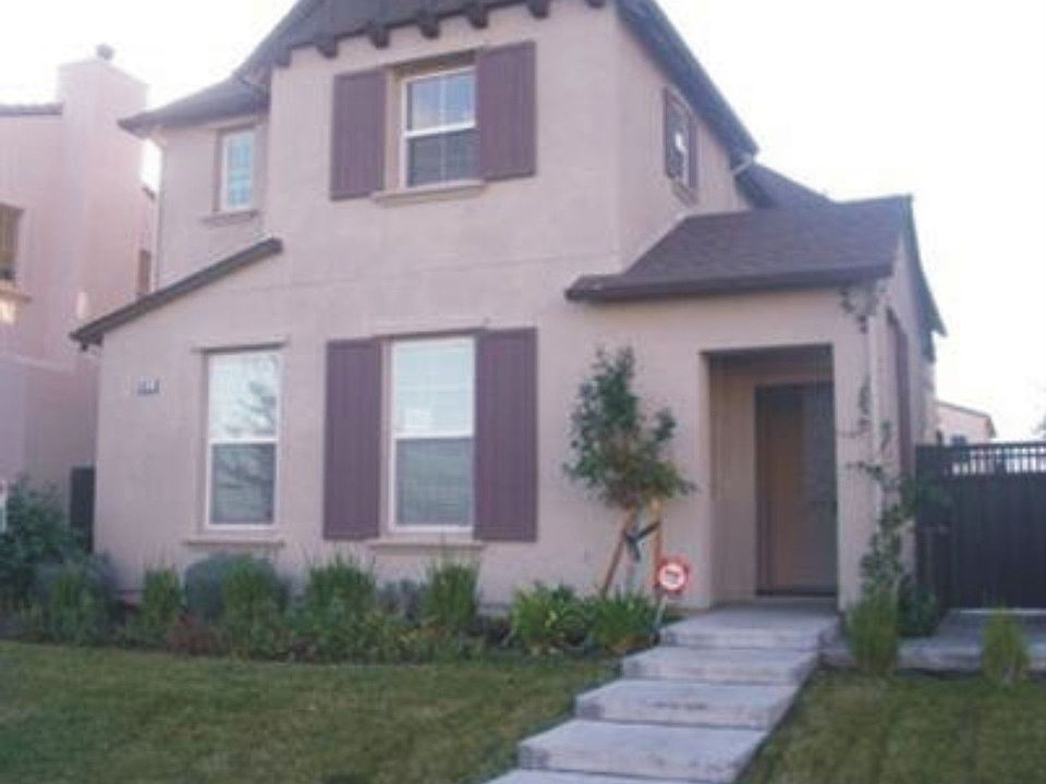 1st image of 563 Castle Haven Dr