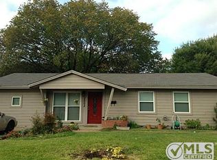 2003 Finley Rd, Irving, TX 75062