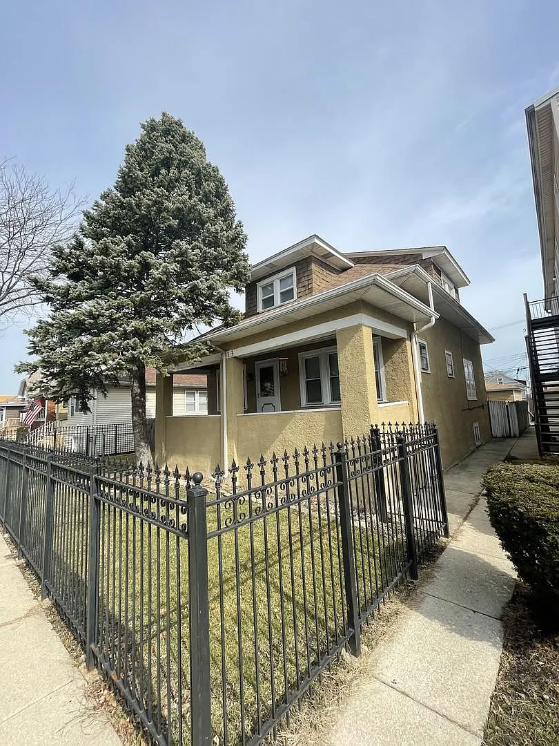 2713 N Oak Park Ave photo 1