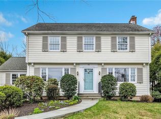 43 Bayberry Rd, Fairfield, CT 06825