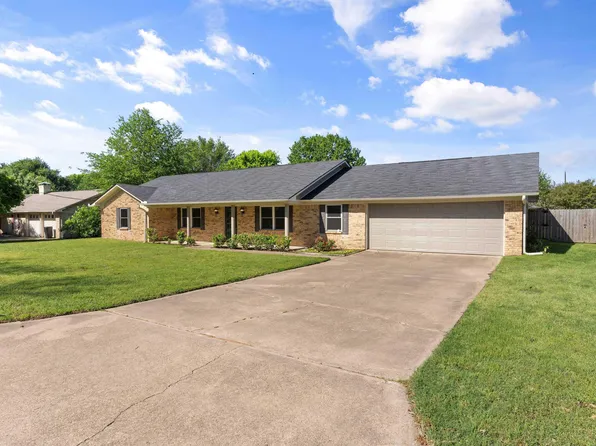 453 Pamela Dr, Mineola, TX 75773