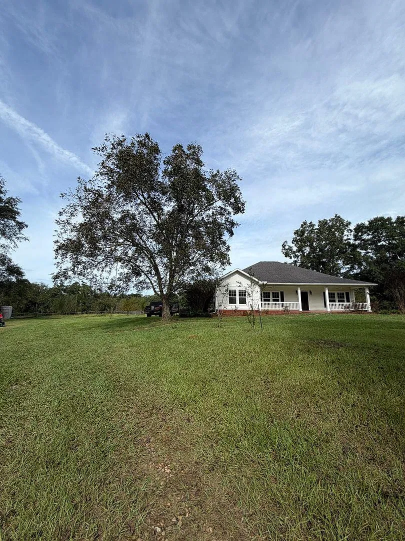3 bed, 1810 sqft, $4,500 — Photo 2
