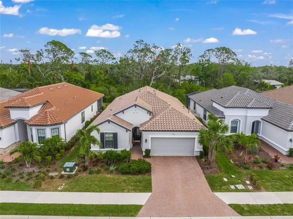 5892 Semolino St, Nokomis, FL 34275