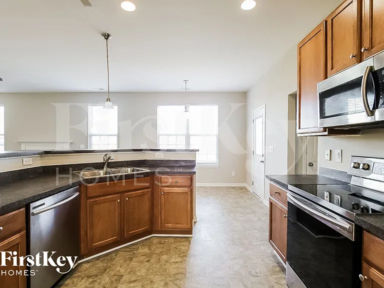 1400 Chimney Ridge Dr — Photo 5