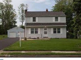 150 Woodlawn Rd, Warminster, PA 18974