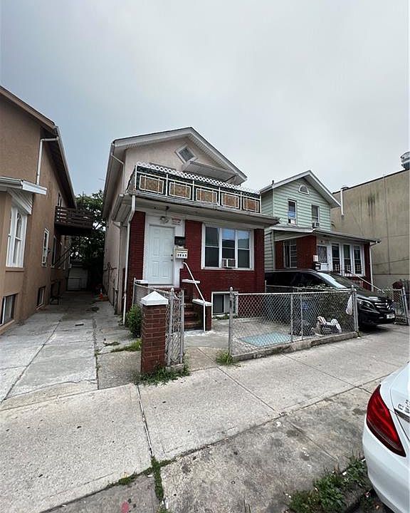 2nd image of 3063 Brighton 4th St