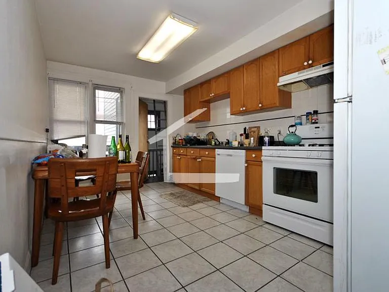 43 Atkins St #6 — Photo 4