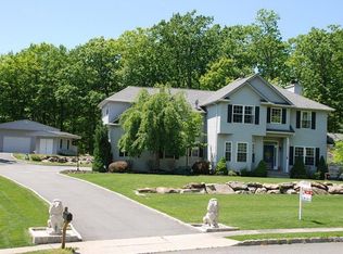 32 Manor Dr, Andover, NJ 07821