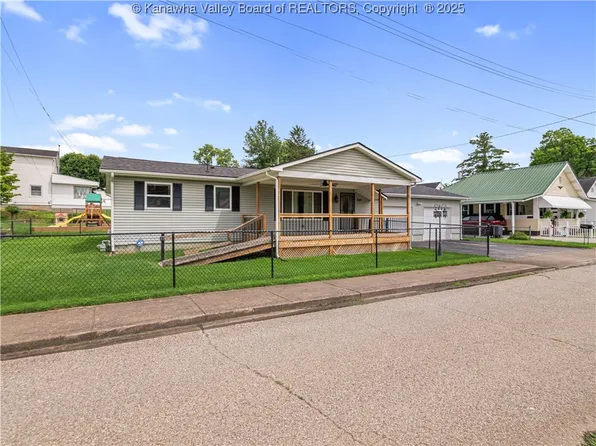 641 Newton Ave, Barboursville, WV 25504