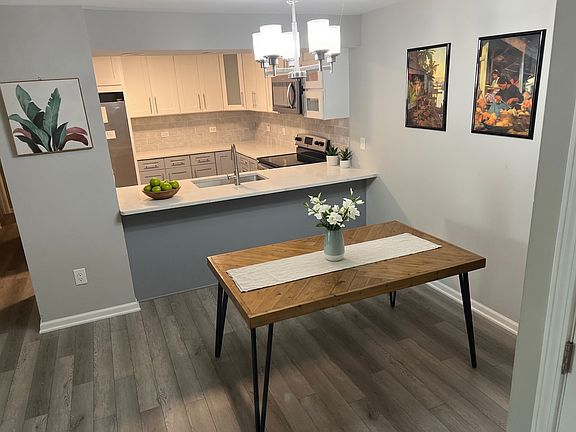 3rd image of 4608 Euclid Ave APT 1C