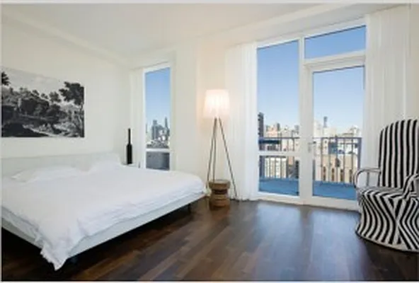 Sold by Avenue Real Estate | media 17