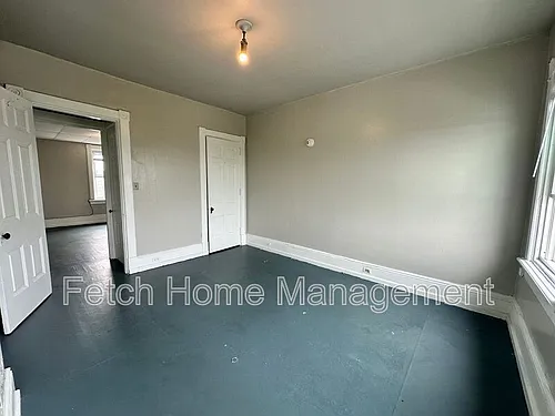 115 S 10th St #3 Photo 1