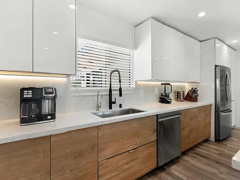 1217 Wilbur Ave — Photo 12