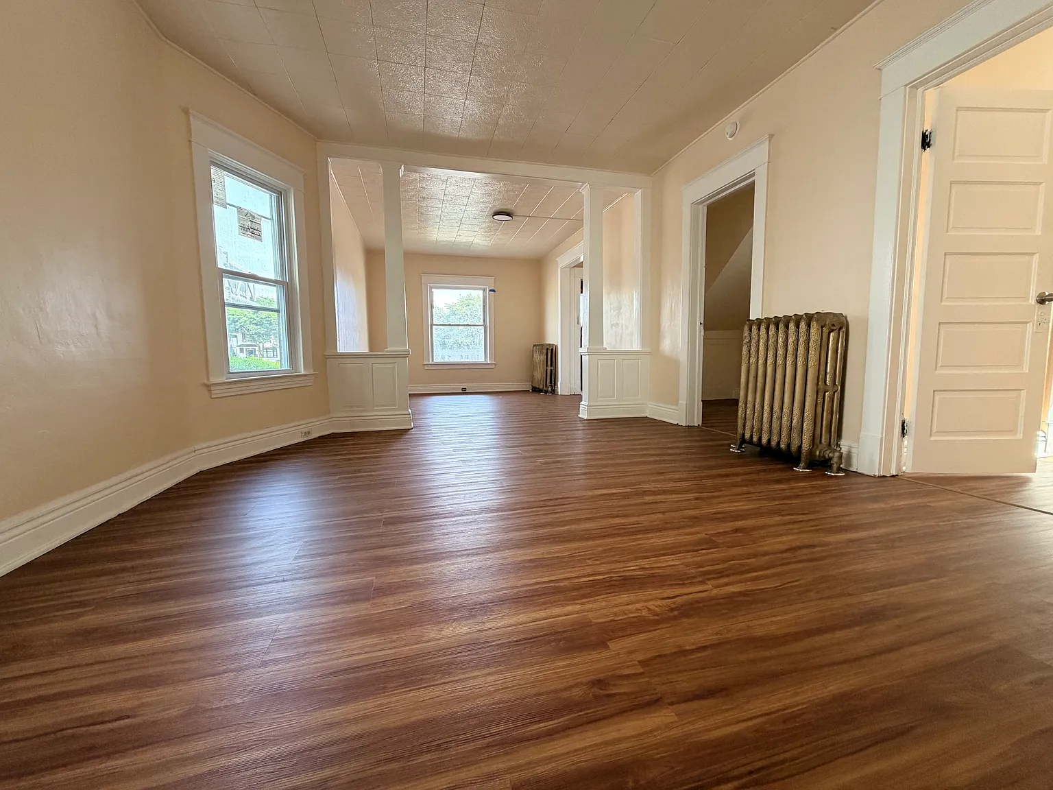 3 bed, 2004 sqft, $1,150 — Photo 1
