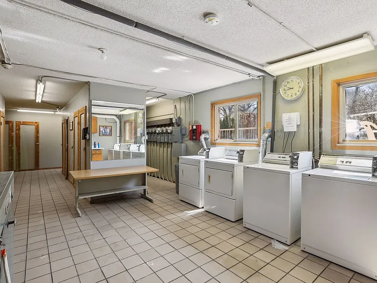 Unity View Apartments - 450 75th Ave NE — Photo 12