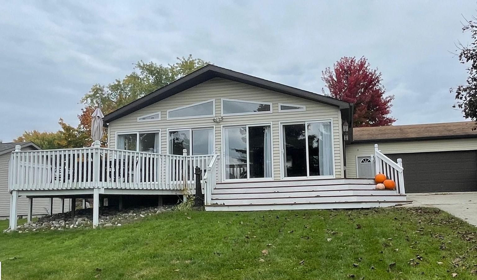 1031 Clubhouse Dr, Weidman, MI 48893 Zillow