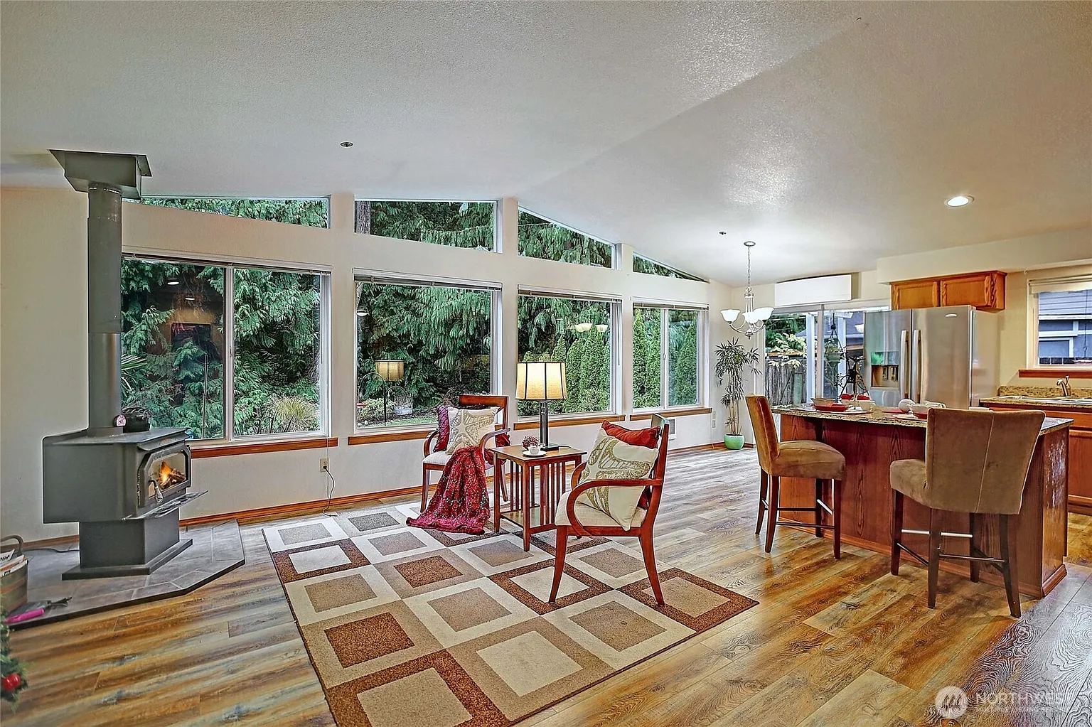 2931 SE Camano Drive photo 1