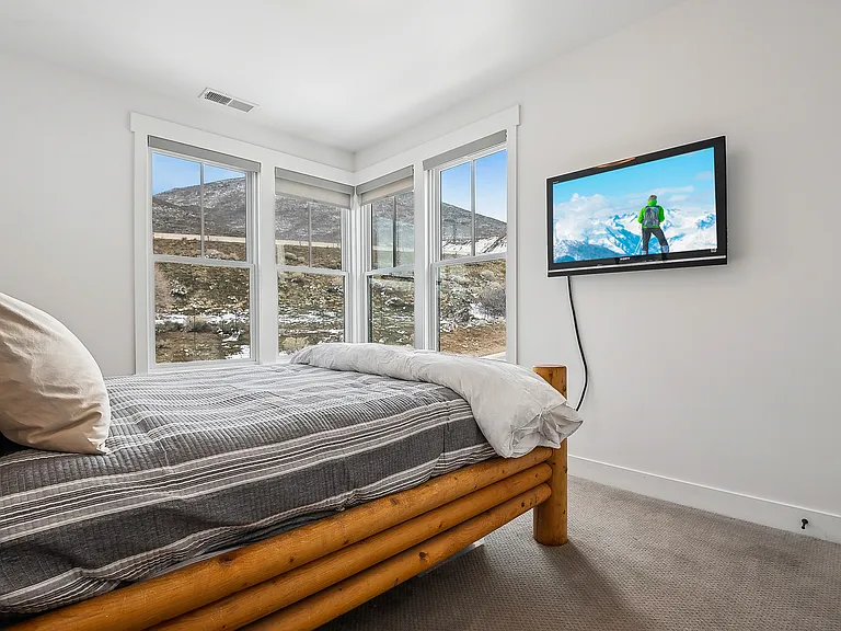 11921 N Shoreline Dr — Photo 10