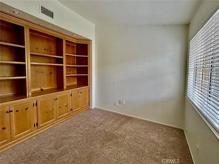 21082 Berry Gln — Photo 14