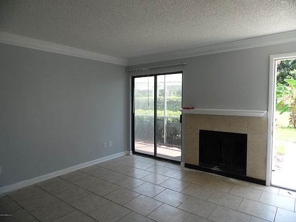 3rd image of 100 Fairway Park Blvd Unit 106