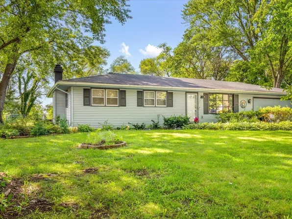 7465 Gemini Dr, Rockford, IL 61103