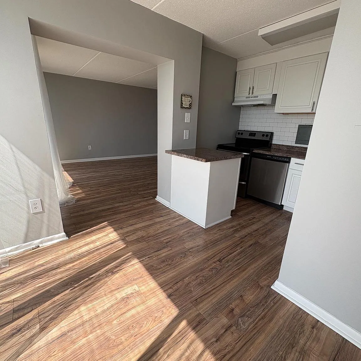 Playa Del Sol "380" Condominium — Photo 4