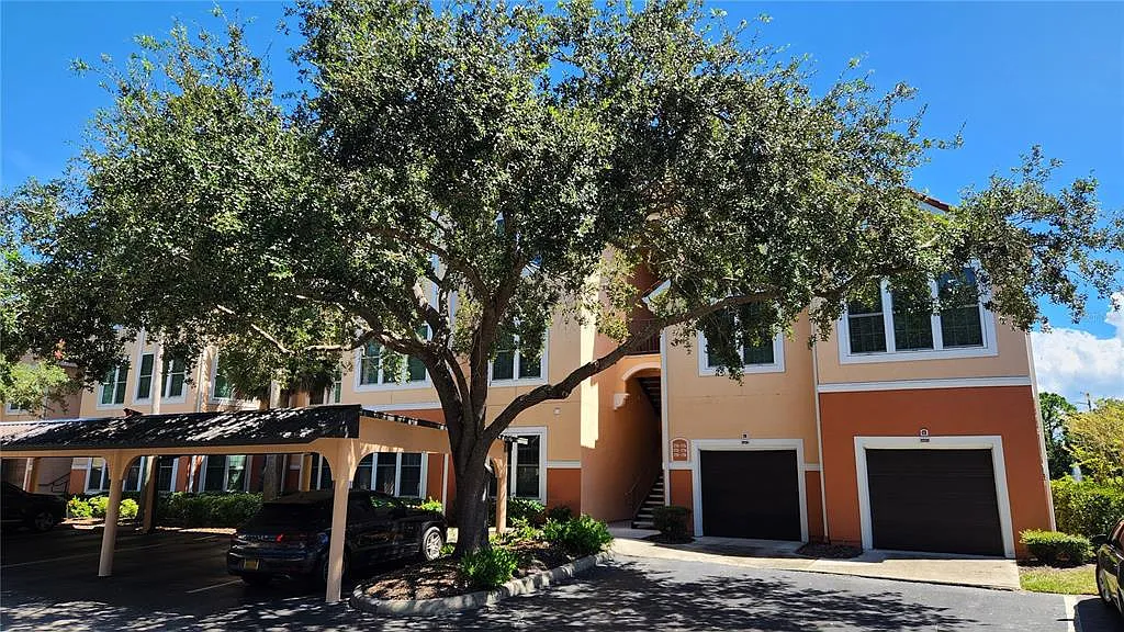 2 bed, 2.0 bath, 1209 sqft, $1,700 — Photo 2
