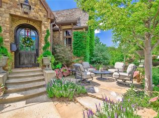 6625 Avondale Dr, Nichols Hills, OK 73116