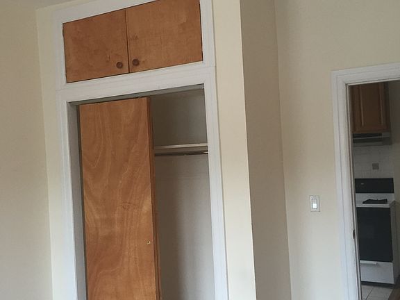 4th image of 2390 24th St