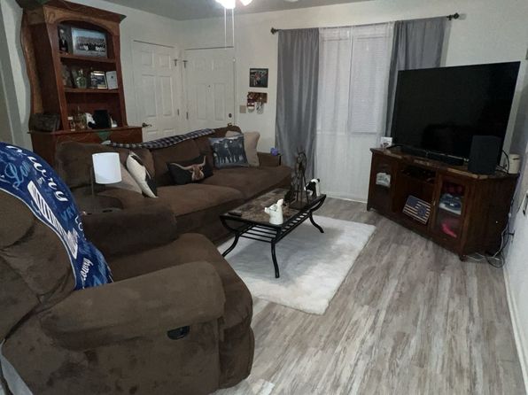 917 & 921 E Walnut St #917