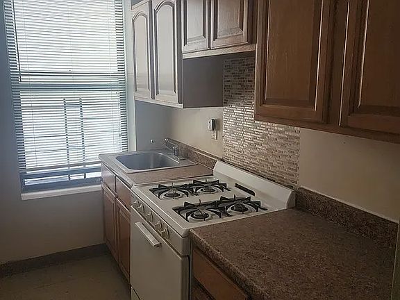 4th image of 125 W 142nd St APT 6
