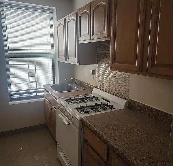 125 W 142nd St #6 — Photo 4
