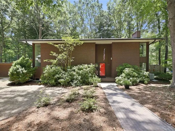 405 Luola St, Madison, NC 27025