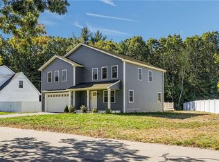67 Oak Tree Ave, Warwick, RI 02886