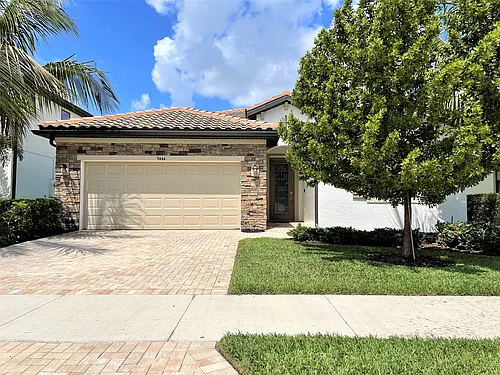 9444 Glenforest Dr Photo 1