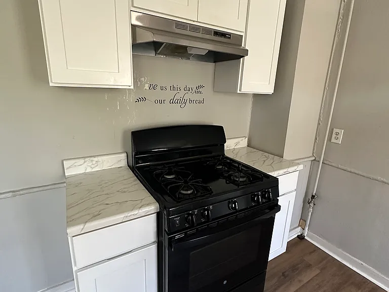 354 Blatchley Ave #2A — Photo 3