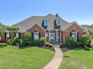 900 Winged Foot Dr, College Station, TX 77845