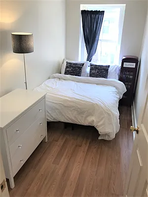 Rented by Douglas Elliman | media 16