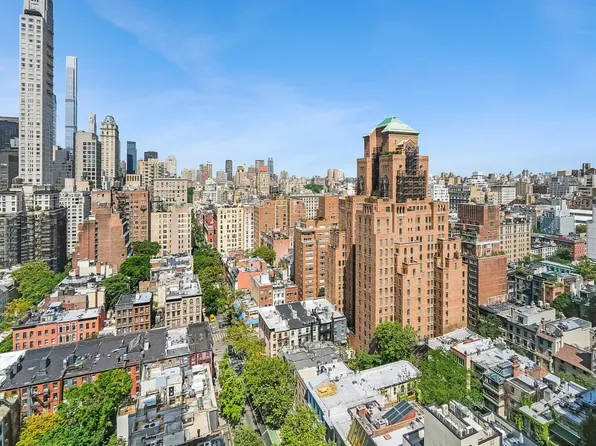 167 East 61st Street image 7 of 11