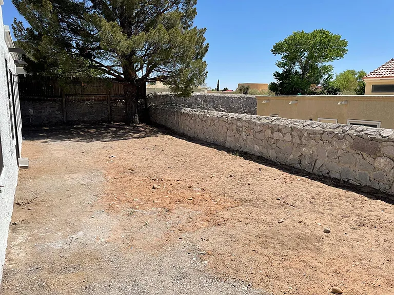 3531 Venus St — Photo 18