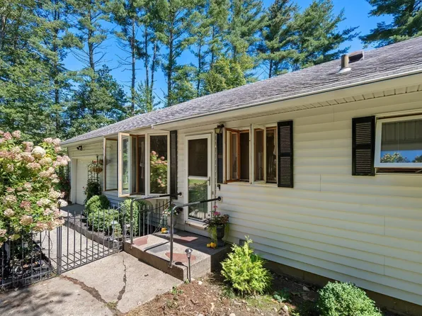396 Brattleboro Rd, Bernardston, MA 01337