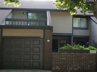 618 Dade Ln #294, Richmond Heights, OH 44143