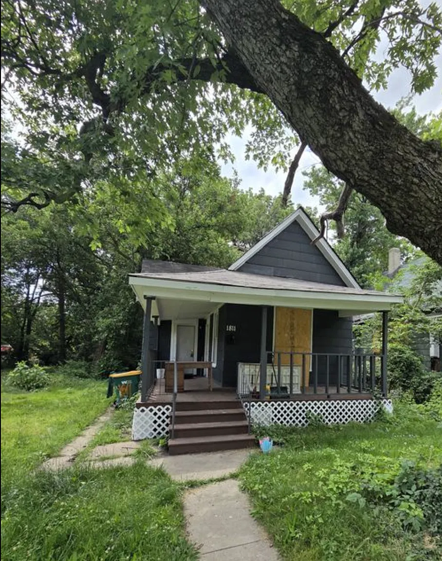 2 bed, 882 sqft, $795 — Photo 1