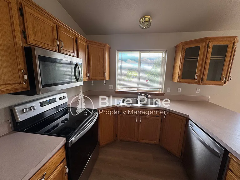 3535 Spring Creek Dr — Photo 6