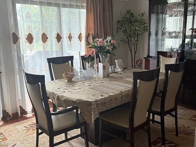 1056 Deerpath Ct — Photo 32