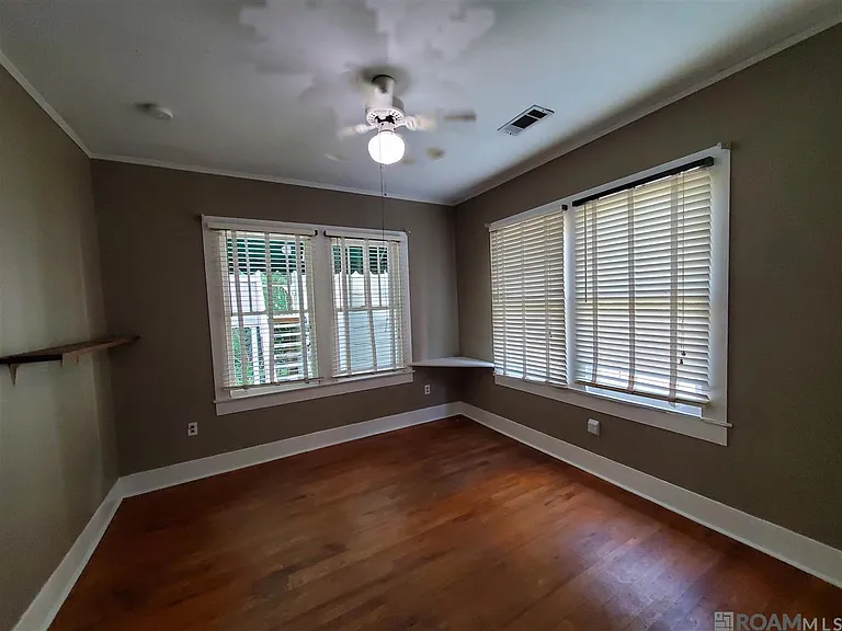 2044 Ovid St — Photo 14