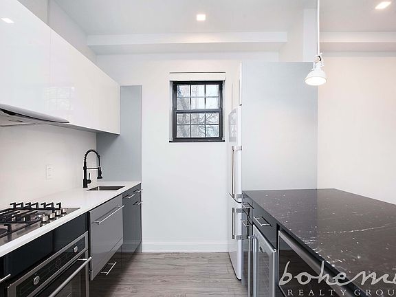 3rd image of 141 Alexander Ave #B3