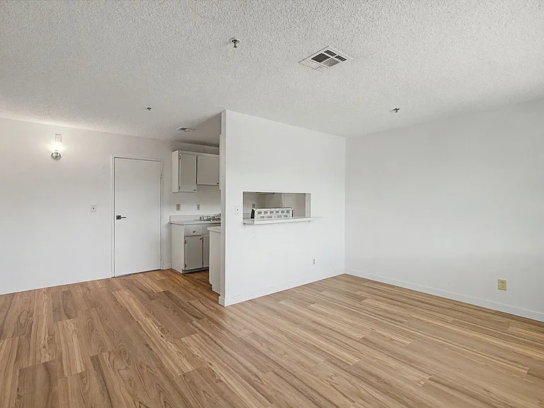 1937 Sunset Circle — Photo 28