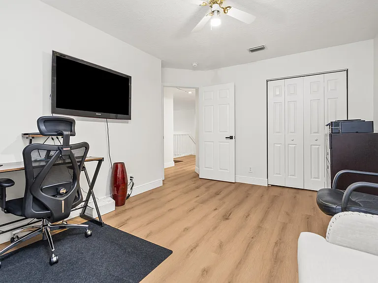 11065 Stone Creek St — Photo 15