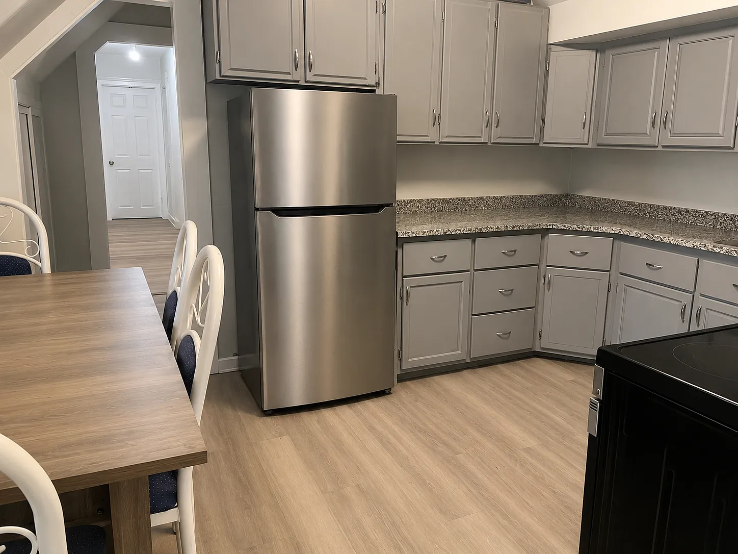 3 bed, 1.0 bath, $2,800 — Photo 3